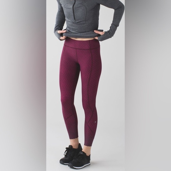 Lululemon Tight Stuff Tight - Rare Star Pixel Raspberry Bordeaux Drama - Picture 1 of 10
